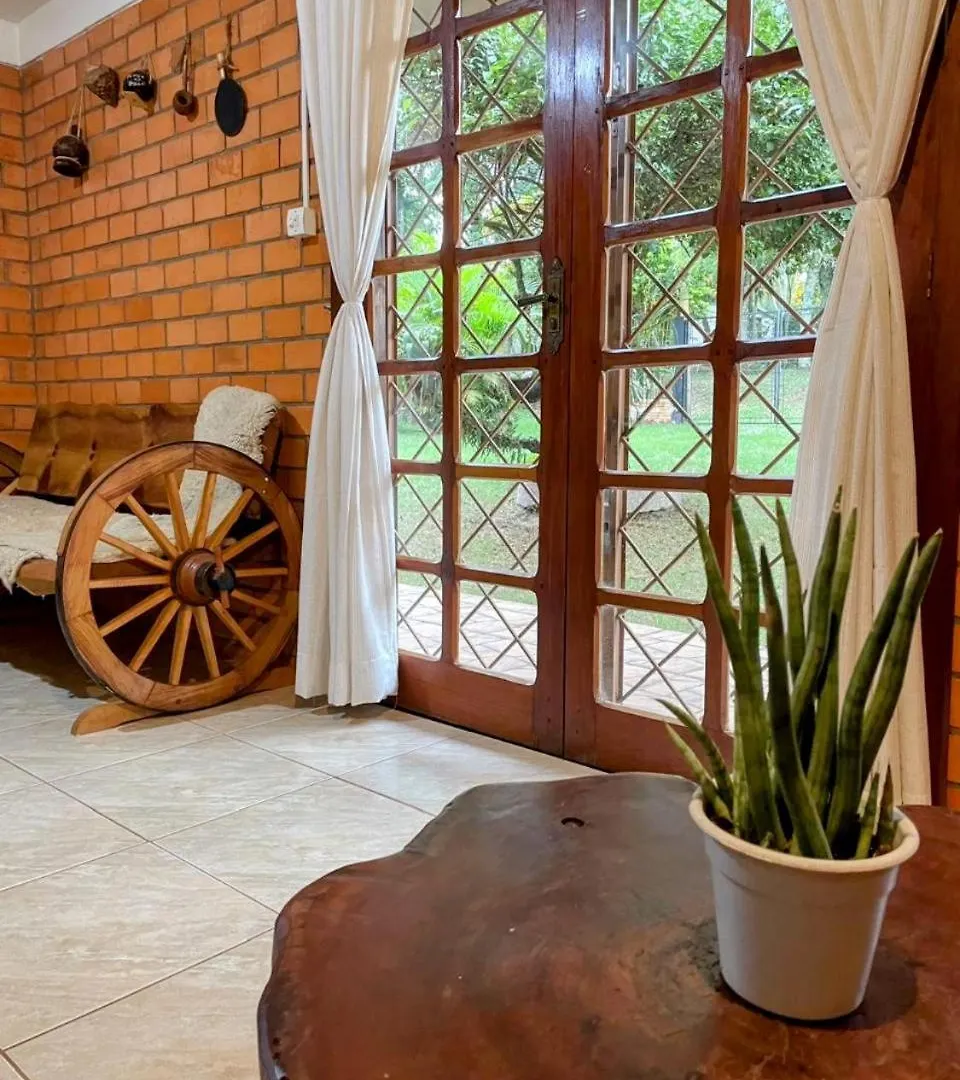 Villa Chale Araucaria Chapecó 0*,  Brasil